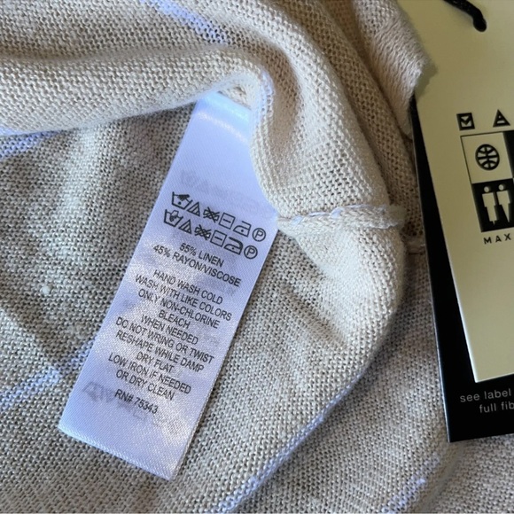 Oversized Linen Sweater - Picture 6 of 7